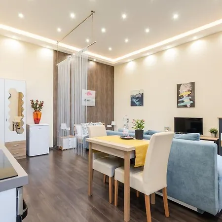 Zippy Of Harmony Apartament *